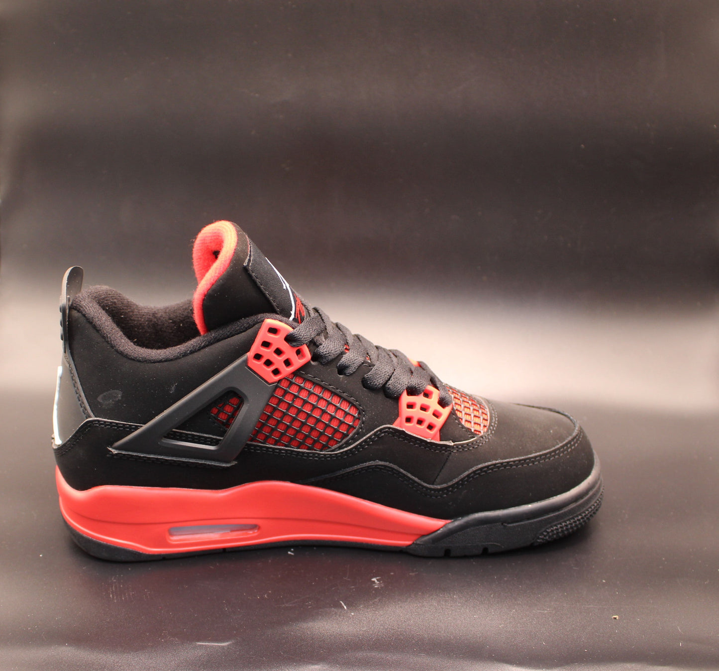 Air Jordan 4 Retro SB Low